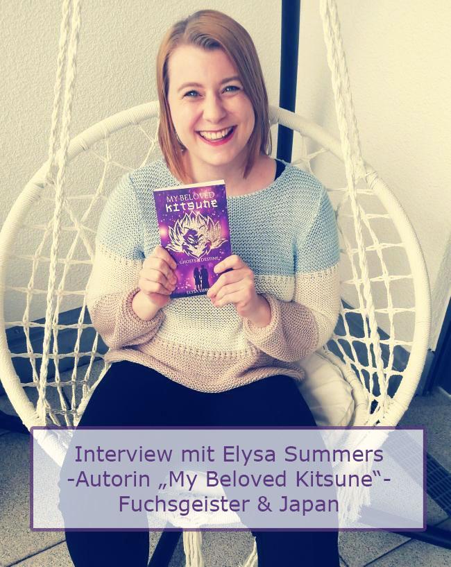 Elysa Summers hält ihr Buch My Beloved Kitsune in den Händen